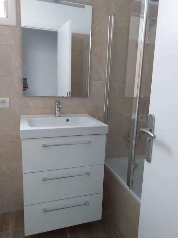 Luminoso, Amplio Y Fresco Piso En Santacruz De Tenerife